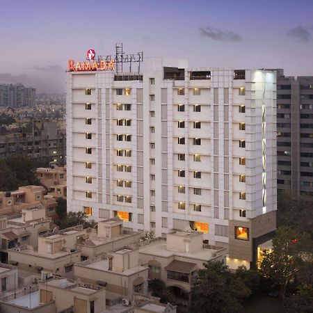 Ramada Ahmedabad Hotel Luaran gambar