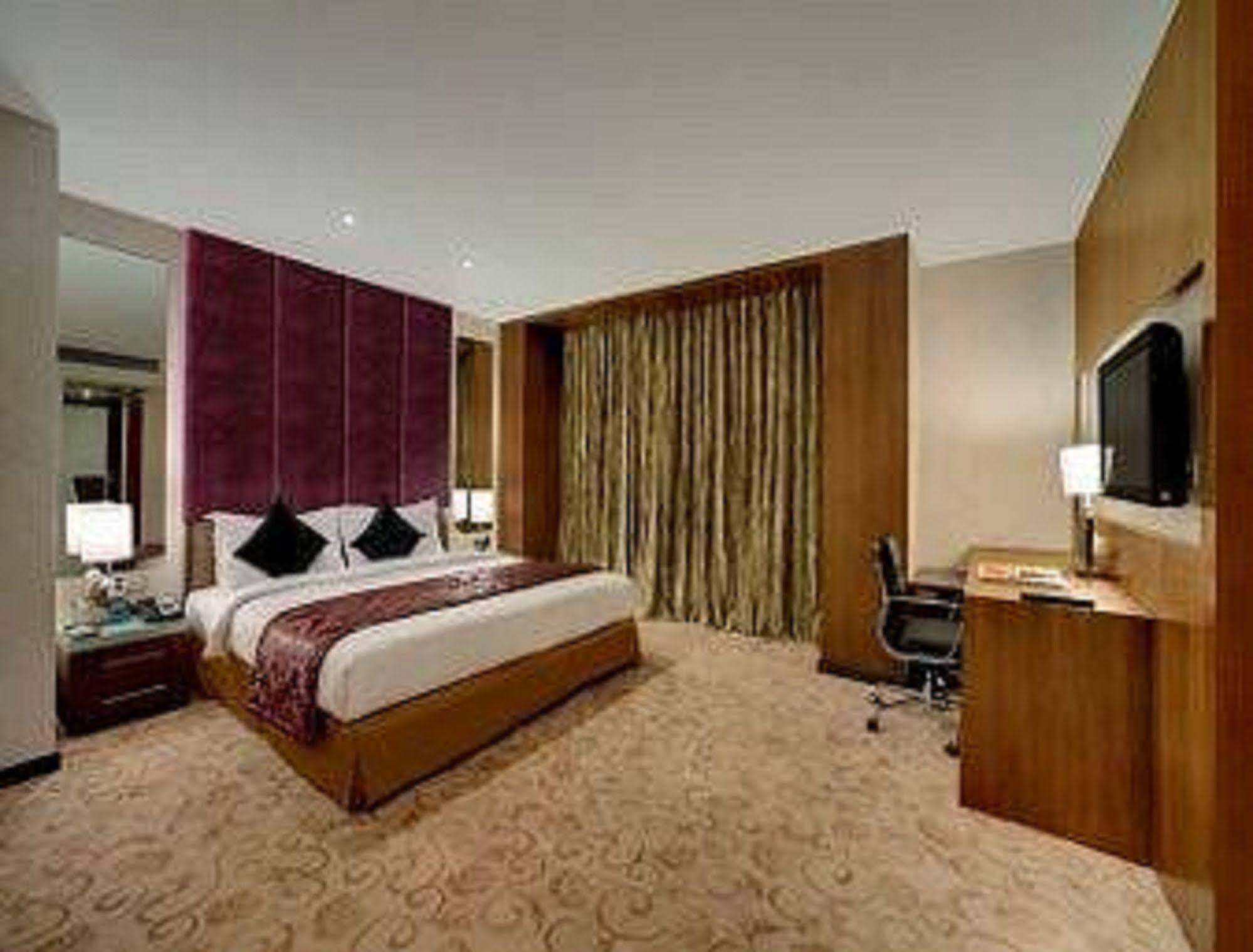 Ramada Ahmedabad Hotel Bilik gambar